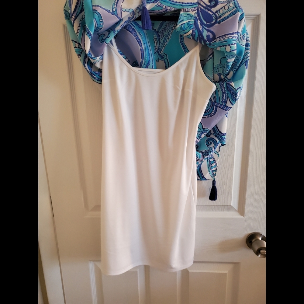 Lilly Pulitzer Sydney Caftan dress - Picture 3 of 3